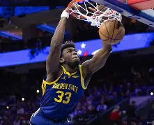 KOK亚洲_勇士NBA战胜波特兰开拓者库里外线连中(2016年勇士vs开拓者库里回来)